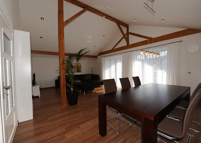 Am Kurpark -wohnung 3,150qm- Mit Lift جارمش بارتنكيرشن