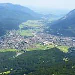 Am Kurpark -wohnung 3,150qm- Mit Lift * Garmisch-Partenkirchen