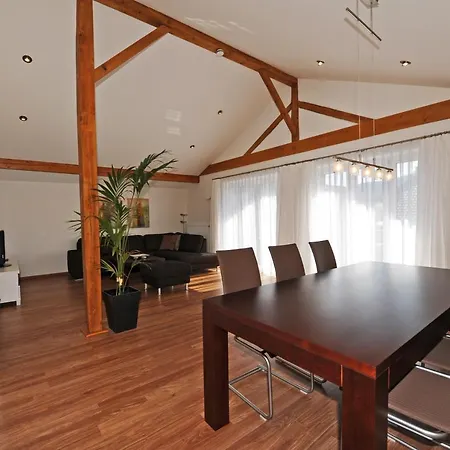 Apartment Am Kurpark -wohnung 3,150qm- Mit Lift *